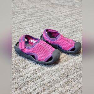 Crocs toddler girl's Swiftwater water sandals pink size 7